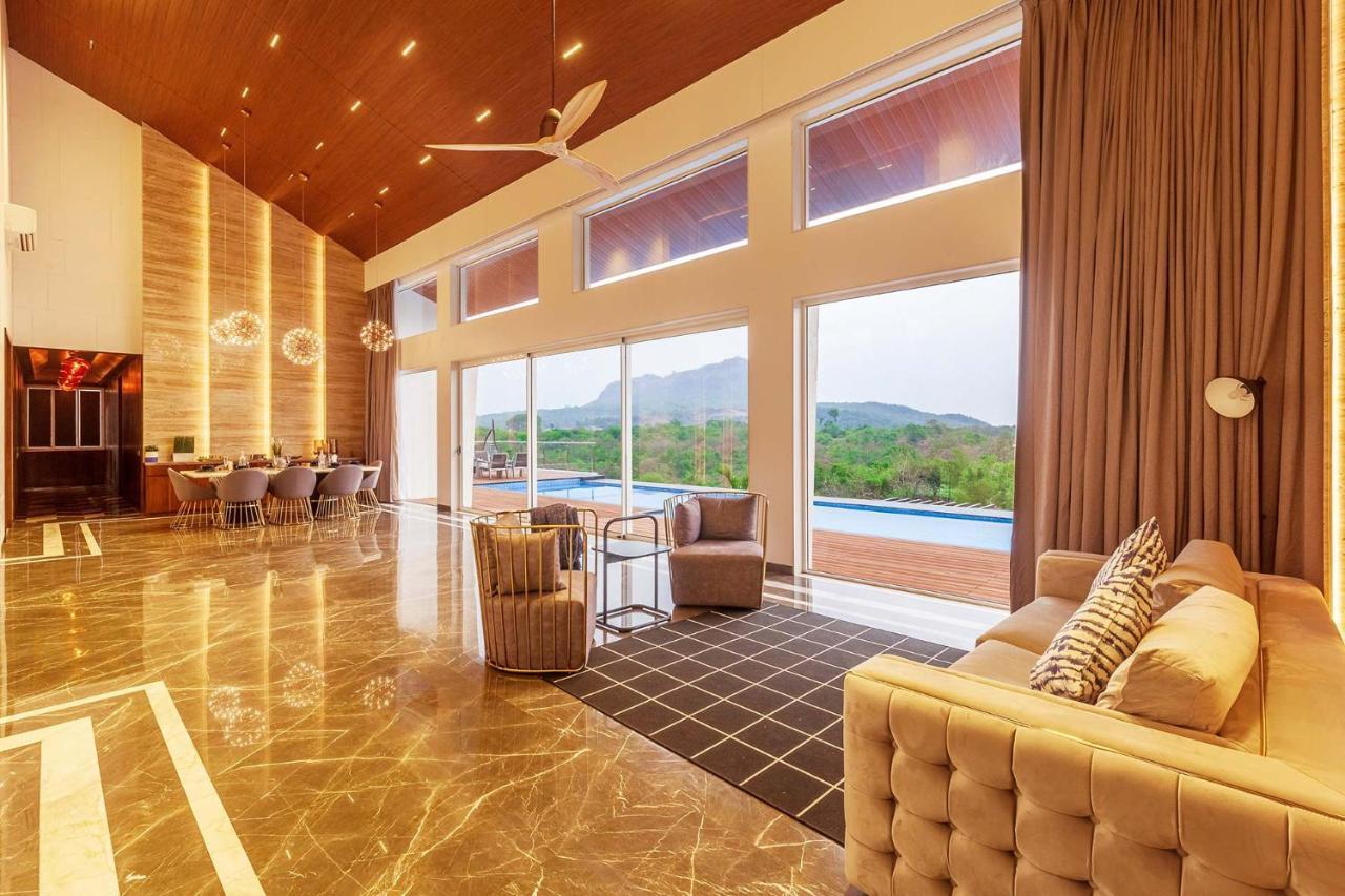 Stayvista'S Villa 107 At Canary Farms - Pure Veg With Huge Lawn, Pool And Home Theatre Lonavala Kültér fotó