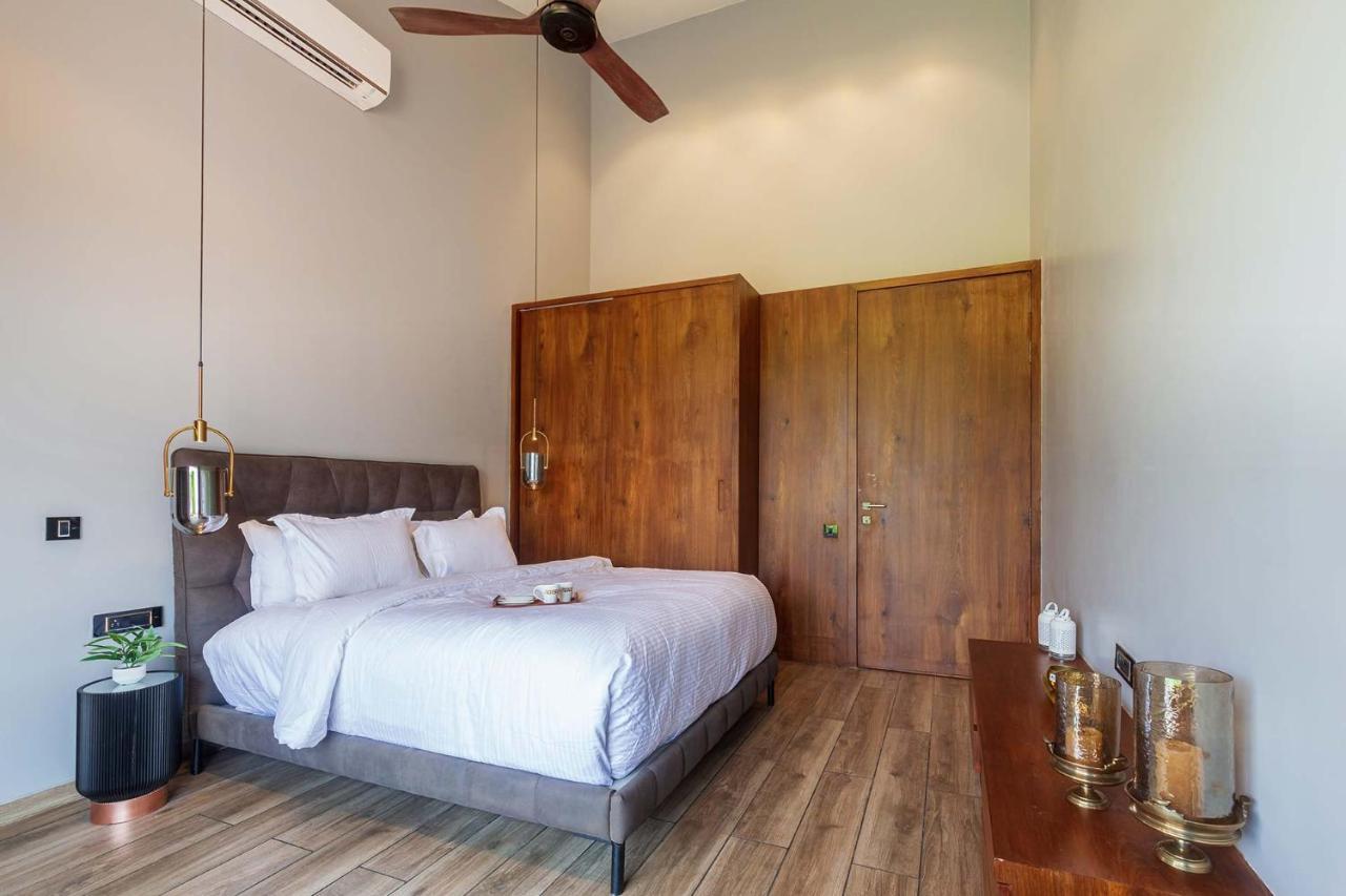 Stayvista'S Villa 107 At Canary Farms - Pure Veg With Huge Lawn, Pool And Home Theatre Lonavala Kültér fotó