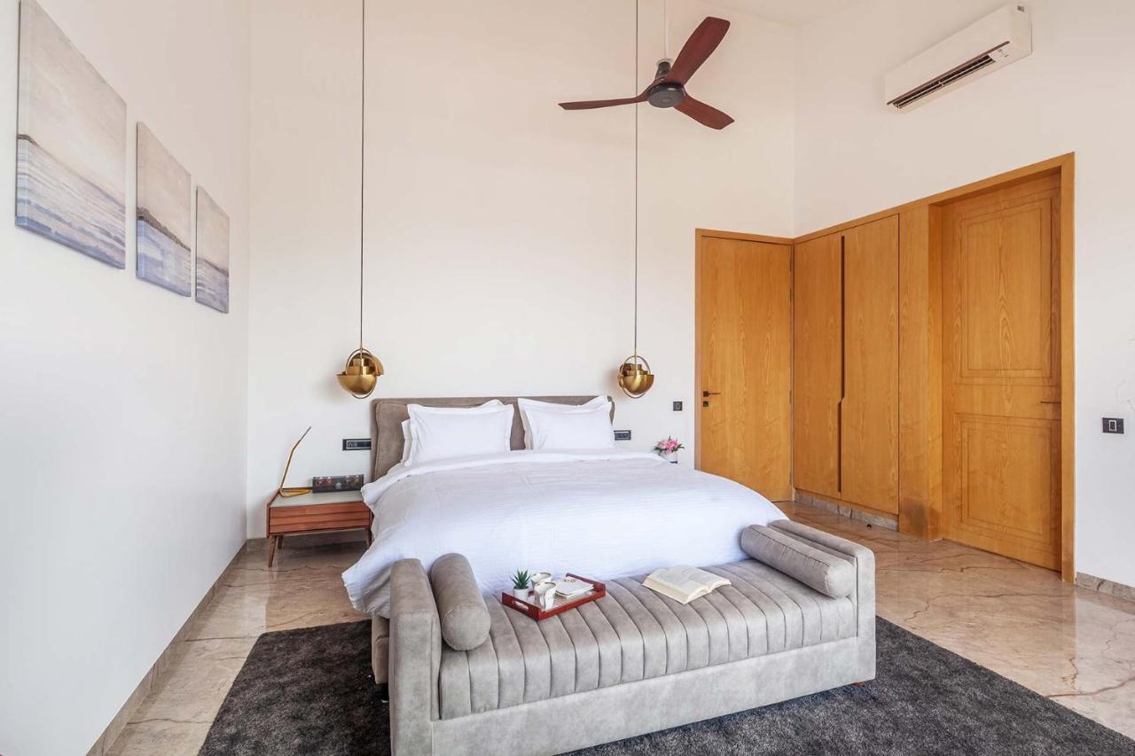 Stayvista'S Villa 107 At Canary Farms - Pure Veg With Huge Lawn, Pool And Home Theatre Lonavala Kültér fotó
