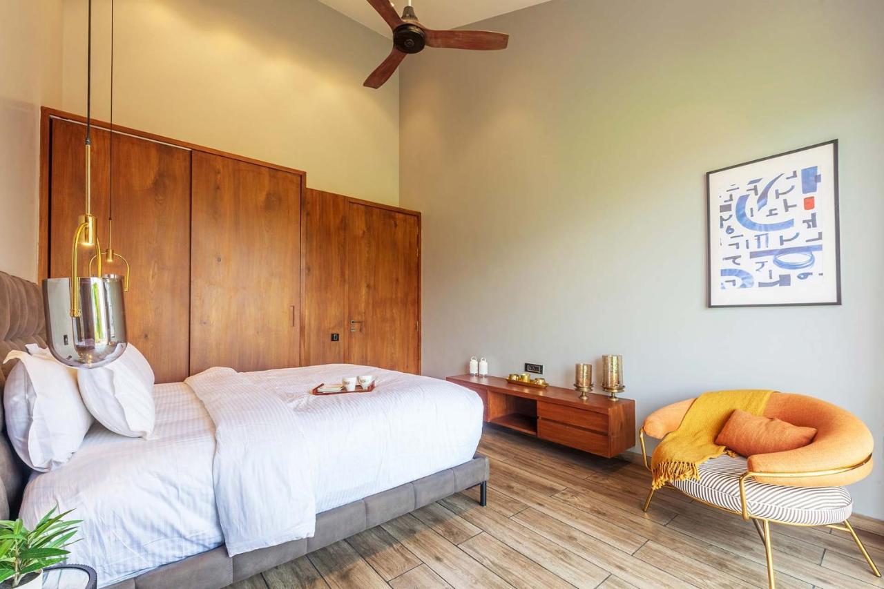 Stayvista'S Villa 107 At Canary Farms - Pure Veg With Huge Lawn, Pool And Home Theatre Lonavala Kültér fotó