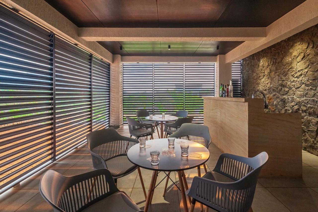 Stayvista'S Villa 107 At Canary Farms - Pure Veg With Huge Lawn, Pool And Home Theatre Lonavala Kültér fotó