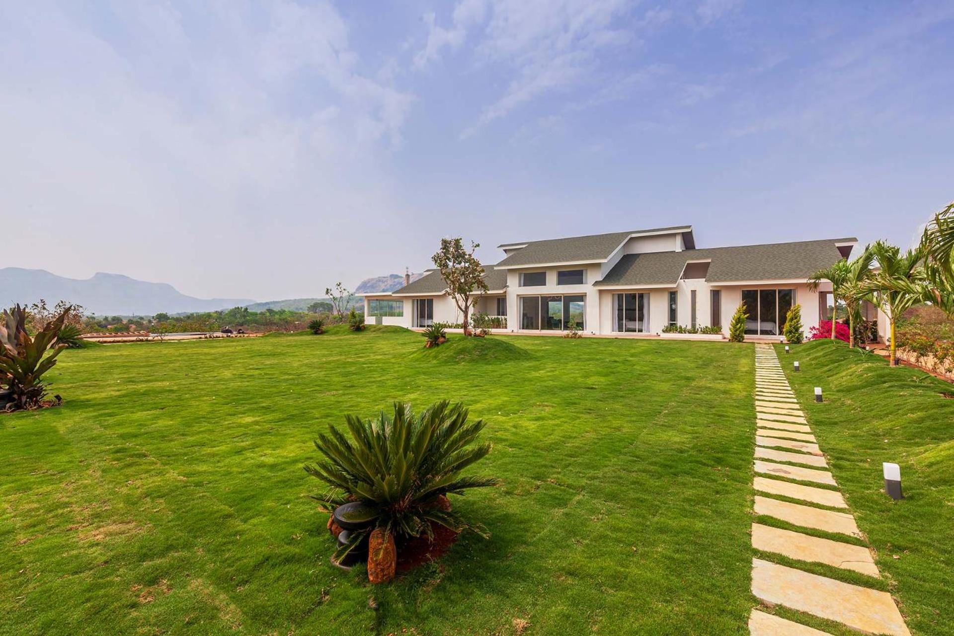 Stayvista'S Villa 107 At Canary Farms - Pure Veg With Huge Lawn, Pool And Home Theatre Lonavala Kültér fotó