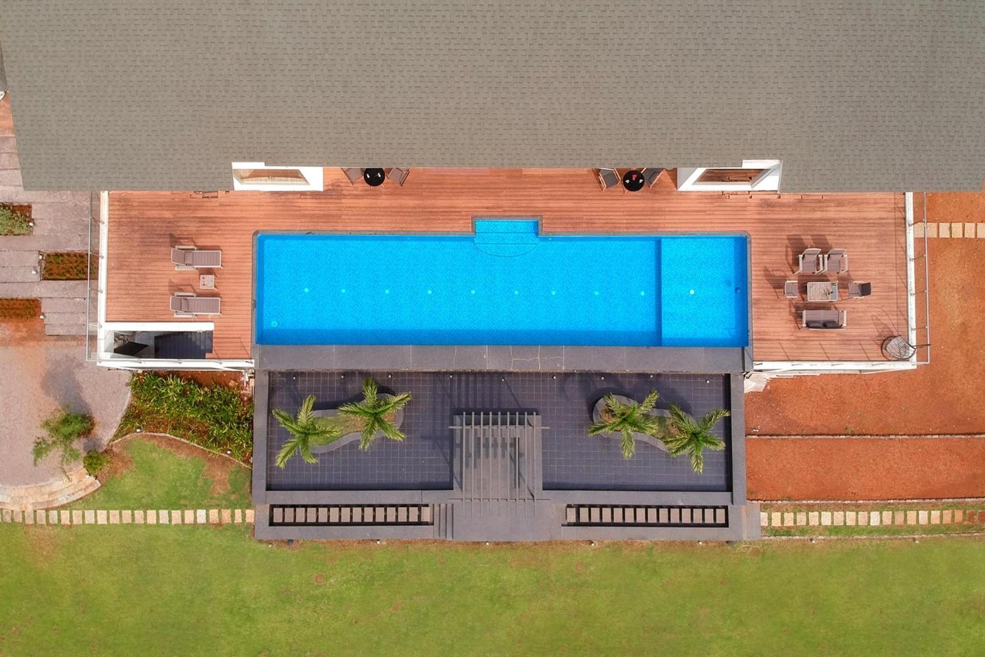 Stayvista'S Villa 107 At Canary Farms - Pure Veg With Huge Lawn, Pool And Home Theatre Lonavala Kültér fotó