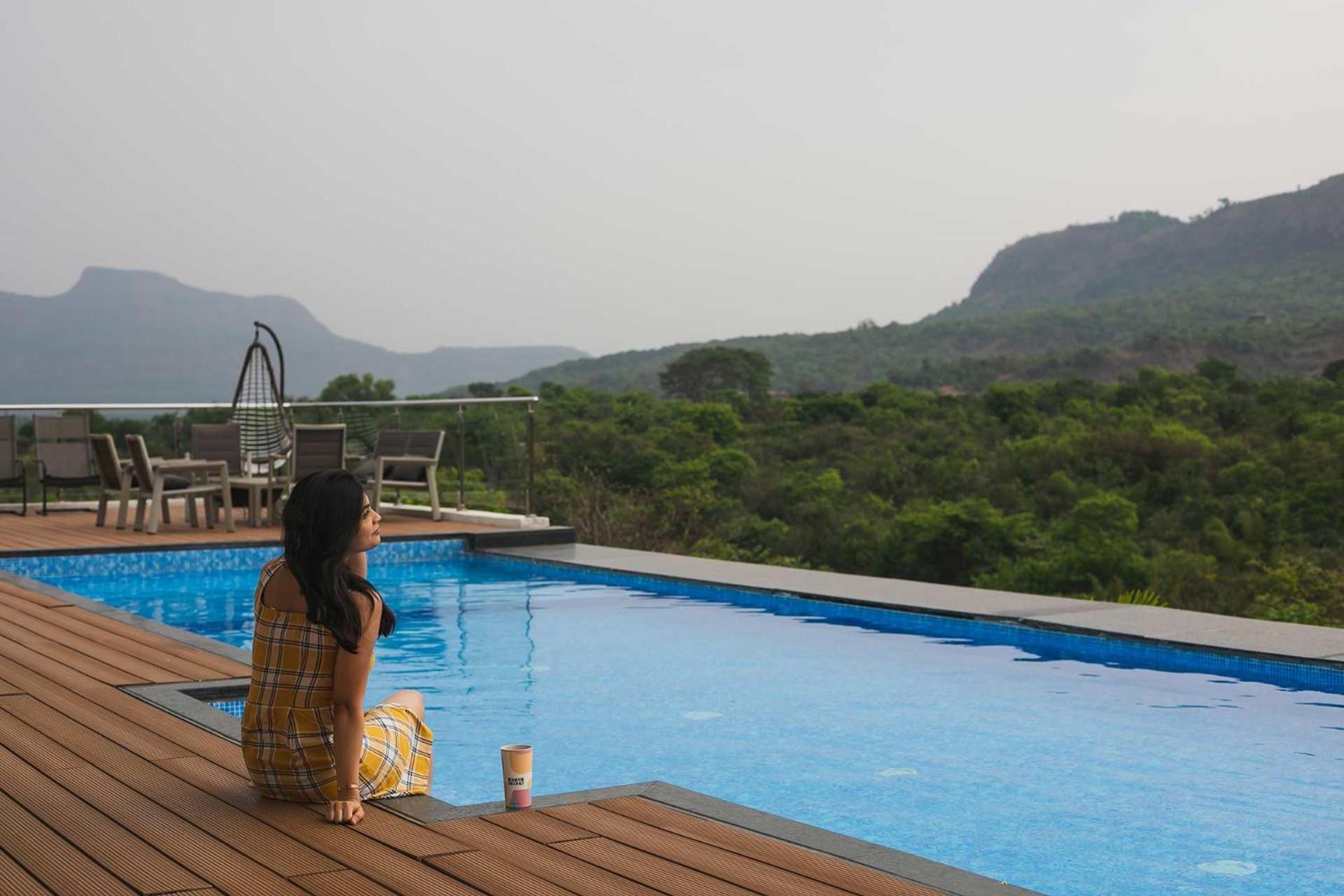 Stayvista'S Villa 107 At Canary Farms - Pure Veg With Huge Lawn, Pool And Home Theatre Lonavala Kültér fotó